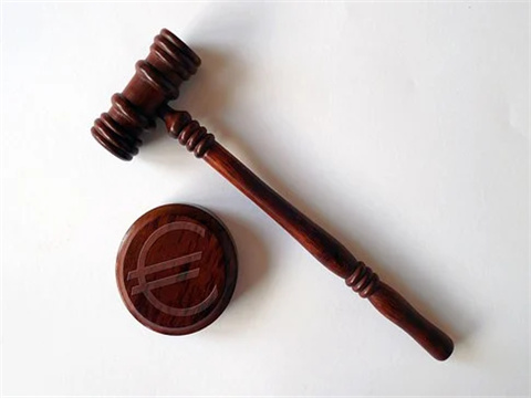 搶奪公共交通工具駕駛操縱裝置的行為性質認定