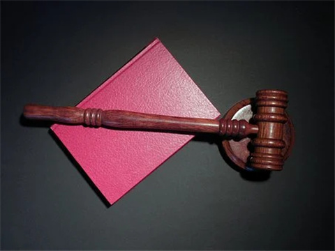 荔源廣場律師答反恐法是對言論自由的侵犯嗎?